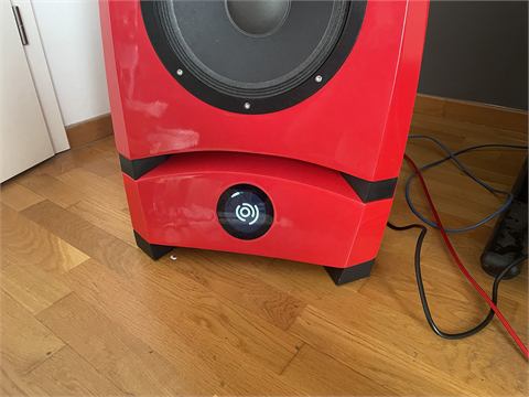 Large Speaker's round display