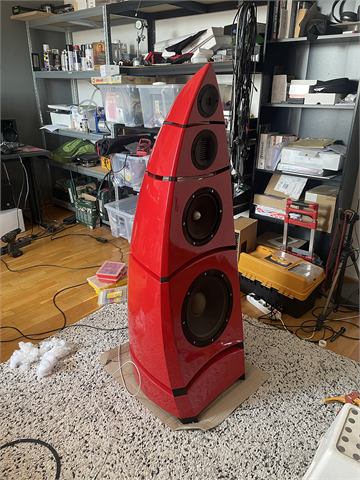 Large Speaker during assembly